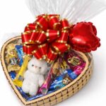 Cesta de Chocolate Lacta Coração com Coelhinho – 15 Chocolates Sortidos, Presente Romântico para Dia dos Namorados, Aniversário e Datas Especiais